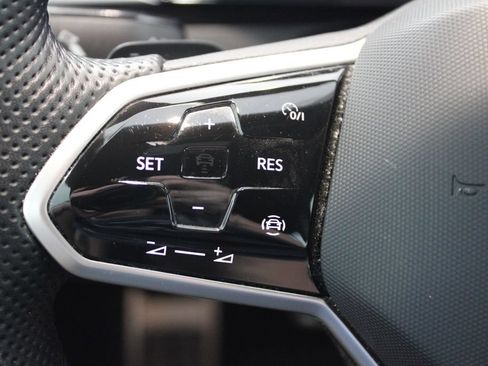 Used 2022 Volkswagen Arteon SE FWD image 22