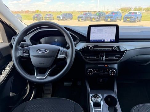Used 2025 Ford Escape Active AWD/4WD image 28