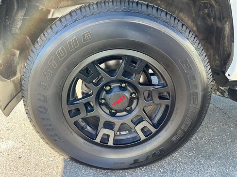 Used 2023 Toyota 4Runner TRD Off-Road Premium image 14