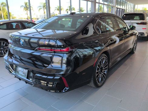 New 2026 BMW i7 M70 AWD/4WD image 10