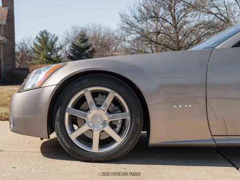 Used 2004 Cadillac XLR image 4