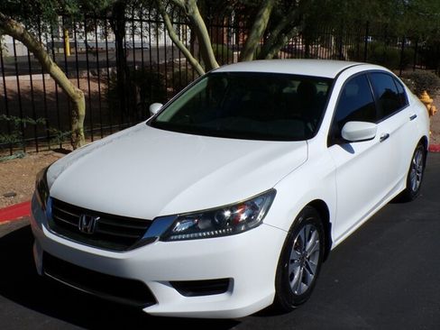 Used 2015 Honda Accord LX image 3