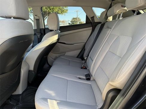Used 2021 Hyundai Tucson SE image 25