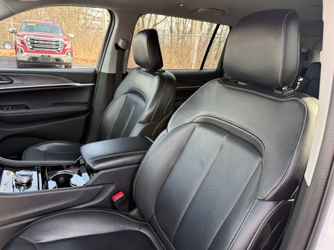 Used 2022 Jeep Grand Cherokee L Limited image 14