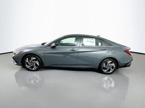 New 2026 Hyundai Elantra Limited image 8
