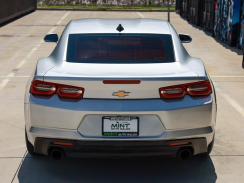 Used 2019 Chevrolet Camaro LT RWD image 13
