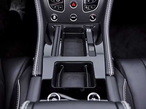 Used 2016 Aston Martin DB9 GT RWD image 76