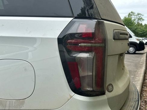 Used 2022 Chevrolet Tahoe RST w/ Sport Performance Package AWD/4WD image 11