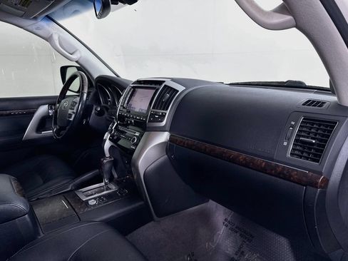 Used 2013 Toyota Land Cruiser AWD/4WD image 38