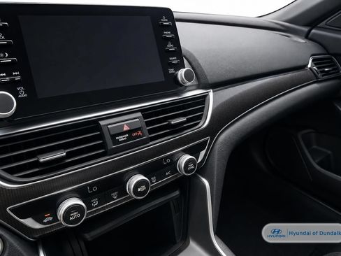 Used 2019 Honda Accord Sport image 11