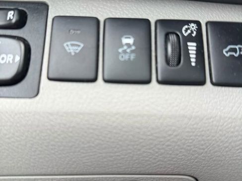 Used 2012 Toyota Highlander Limited image 22