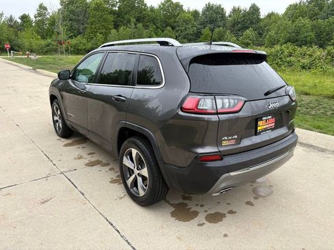 Used 2019 Jeep Cherokee Limited AWD/4WD image 7