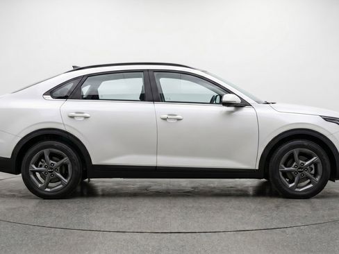 Used 2025 Kia K4 LXS FWD image 11