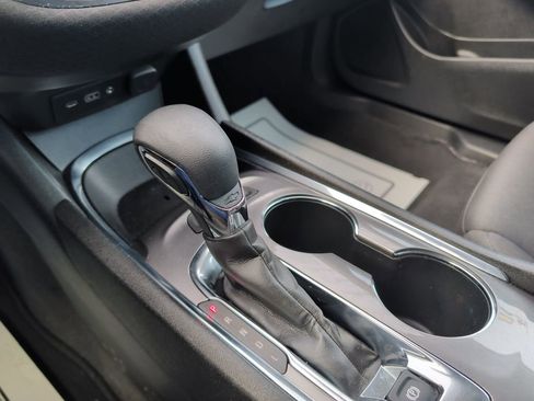 Used 2023 Chevrolet Malibu LT image 16