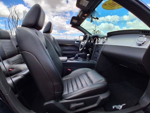 Used 2007 Ford Mustang GT RWD image 28