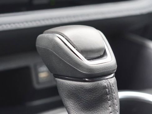 Certified 2025 Toyota Highlander XLE image 36