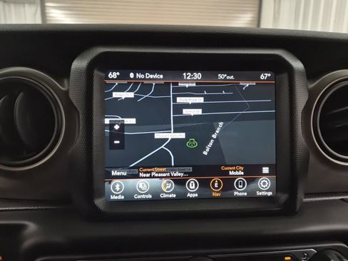 Used 2021 Jeep Gladiator Willys image 30