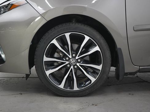 Used 2017 Toyota Corolla XSE FWD image 27