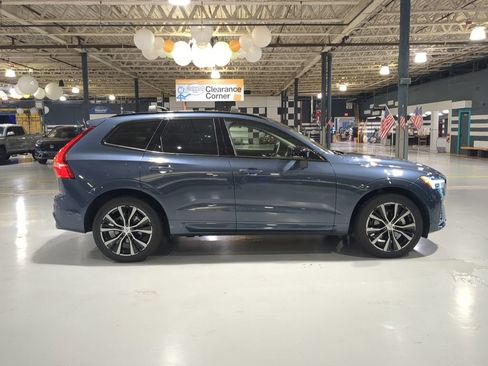 Used 2025 Volvo XC60 B5 Plus AWD/4WD image 7
