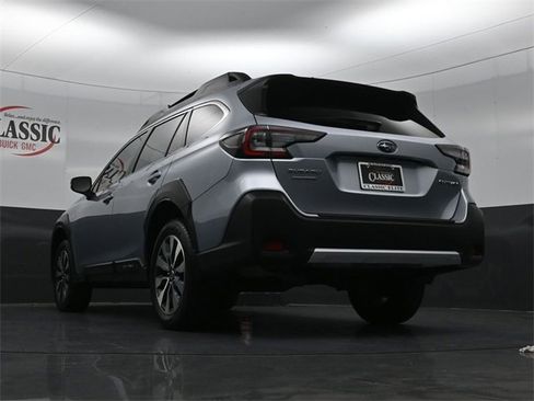 Used 2023 Subaru Outback Limited image 22