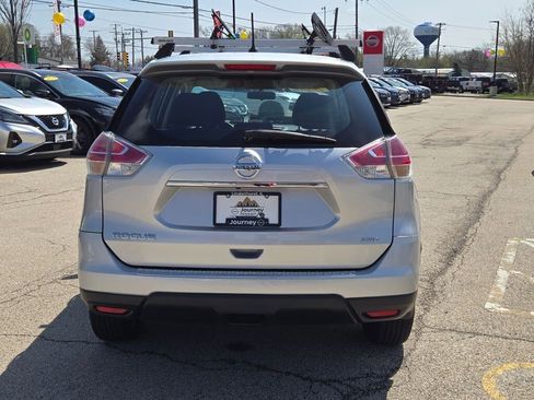 Used 2015 Nissan Rogue S AWD/4WD image 11