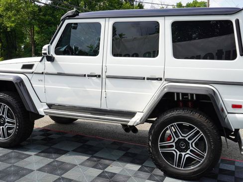Used 2018 Mercedes-Benz G 550 Squared image 13