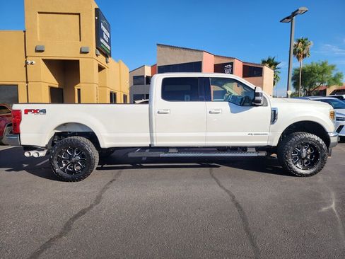 Used 2018 Ford F250 Lariat w/ Lariat Value Package AWD/4WD image 2