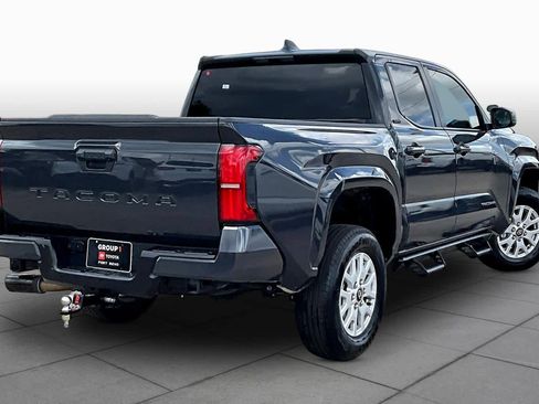 Used 2025 Toyota Tacoma SR5 image 13