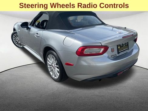 Used 2017 FIAT 124 Spider Classica RWD image 8
