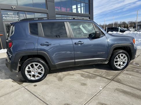 Used 2022 Jeep Renegade Latitude image 8