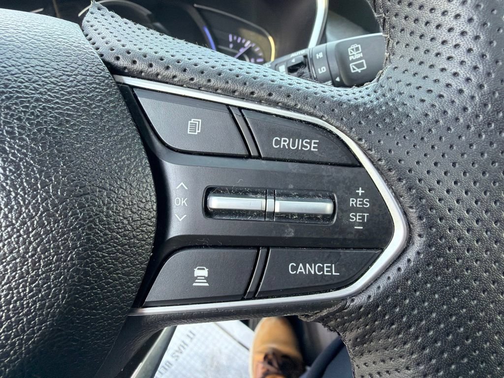 Used 2020 Hyundai Santa Fe Limited AWD/4WD image 14