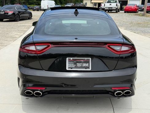 Used 2018 Kia Stinger GT1 RWD image 11