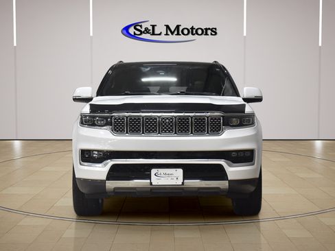 Used 2022 Jeep Grand Wagoneer Series II AWD/4WD image 2