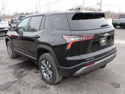 New 2026 Chevrolet Equinox LT image 3