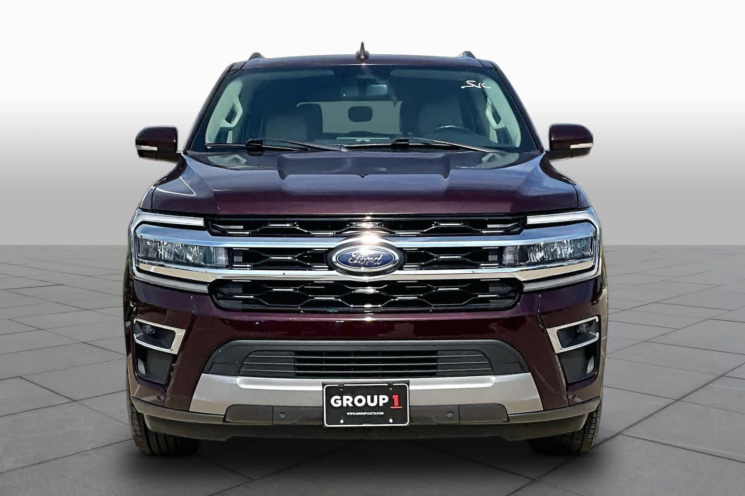 Used 2024 Ford Expedition Limited AWD/4WD image 4