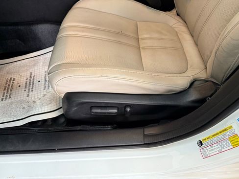 Used 2022 Honda Insight Touring image 27