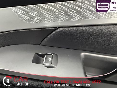 Used 2016 Ford Explorer XLT w/ Equipment Group 202A image 61