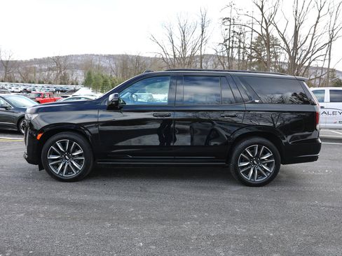 Used 2021 Cadillac Escalade Sport w/ Driver Assist Tech Package image 4