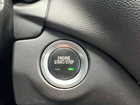 Certified 2023 Chevrolet Equinox LT FWD image 10