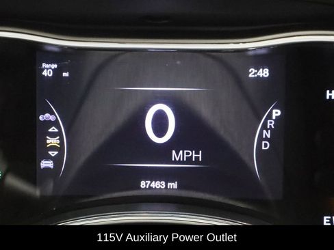 Used 2018 Jeep Grand Cherokee Altitude image 37