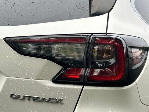 Used 2022 Subaru Outback Limited w/ Popular Package #2 AWD/4WD image 11