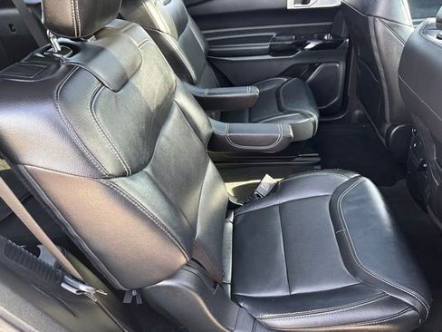 Used 2022 Ford Explorer ST w/ Equipment Group 401A AWD/4WD image 10