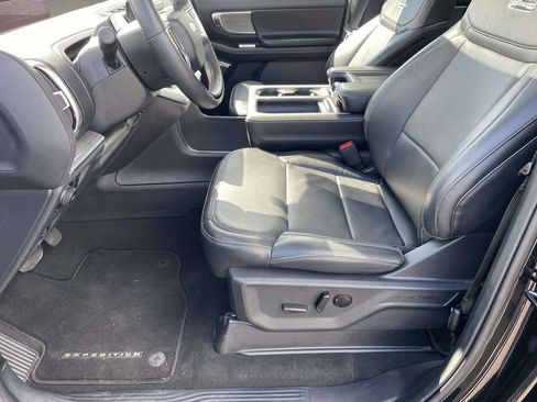 Used 2025 Ford Expedition Max Platinum image 18