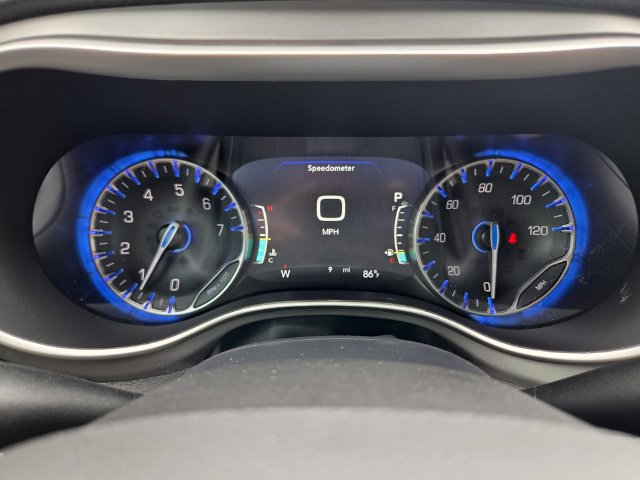 New 2027 Chrysler Pacifica Select FWD image 30