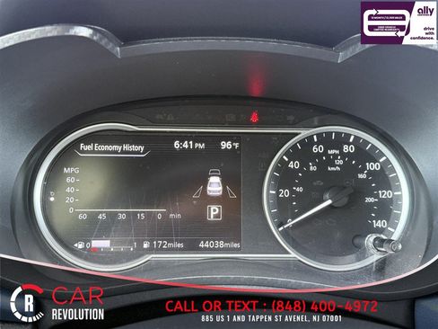 Used 2024 Nissan Versa SV w/ Trunk Package FWD image 16