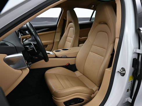 Certified 2023 Porsche Panamera 4 AWD/4WD image 5