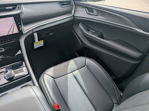 New 2026 Jeep Grand Cherokee Limited AWD/4WD image 19