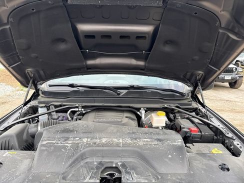 New 2026 RAM 2500 Laramie AWD/4WD image 31