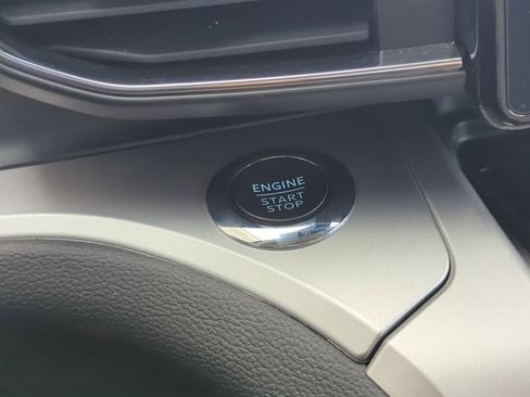 Used 2022 Ford Explorer XLT w/ Equipment Group 202A image 26