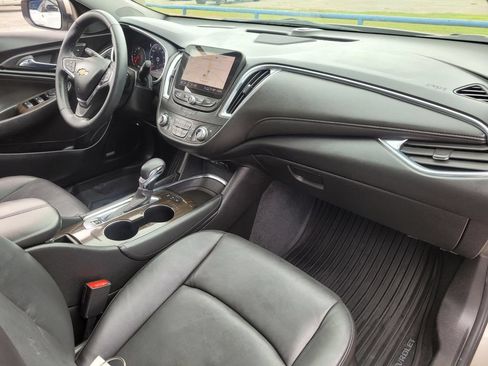 Used 2023 Chevrolet Malibu LT FWD image 8